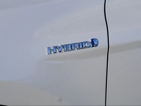 Used 2021 Toyota Camry XSE w/ Navigation Upgrade Package image 10