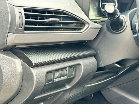 Used 2024 Subaru Crosstrek 2.0i Premium image 12