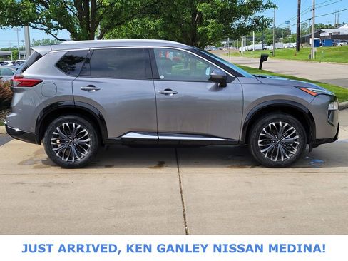 Certified 2026 Nissan Rogue Platinum w/ Platinum Premium Package AWD/4WD image 2