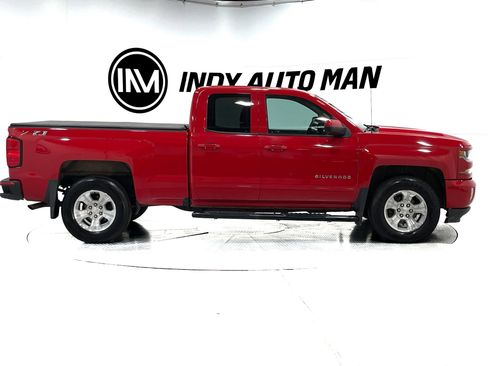 Used 2018 Chevrolet Silverado 1500 LT w/ All Star Edition AWD/4WD image 3