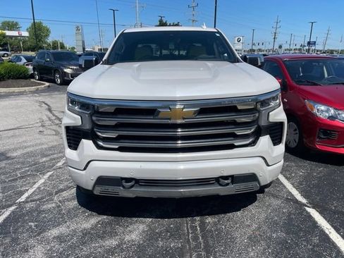 Used 2024 Chevrolet Silverado 1500 High Country w/ Technology Package AWD/4WD image 5
