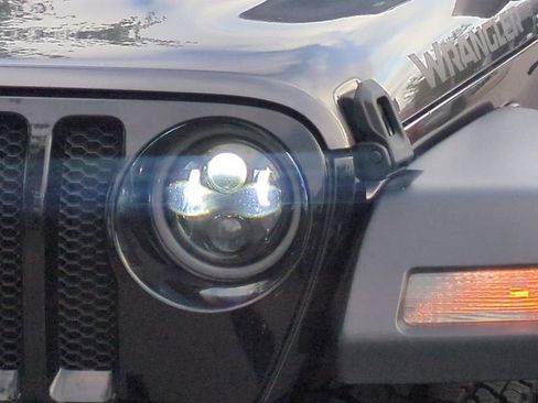 Used 2022 Jeep Wrangler Unlimited Sport AWD/4WD image 24