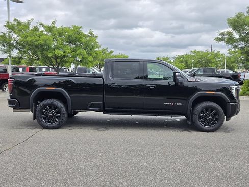 Used 2025 GMC Sierra 3500 AT4 w/ Technology Package AWD/4WD image 47