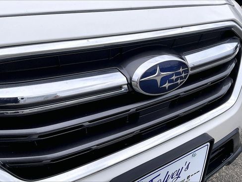 Used 2018 Subaru Outback 2.5i Premium image 24