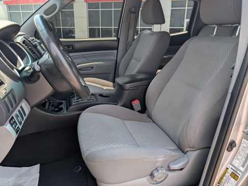 Used 2013 Toyota Tacoma PreRunner w/ Convenience Pkg RWD image 12