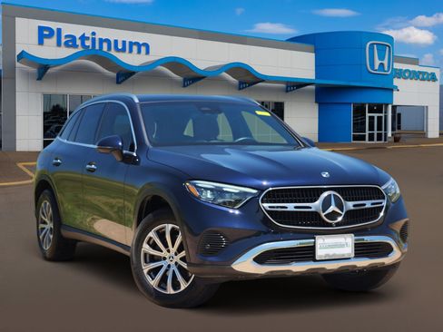 Used 2023 Mercedes-Benz GLC 300 image 1