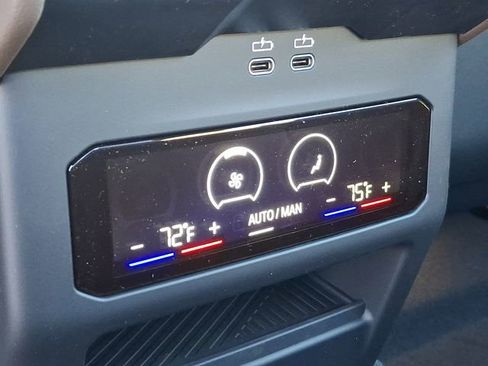 New 2026 BMW 530i xDrive AWD/4WD image 10