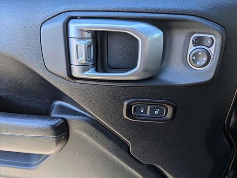 Used 2020 Jeep Gladiator Sport w/ Quick Order Package 24S image 15