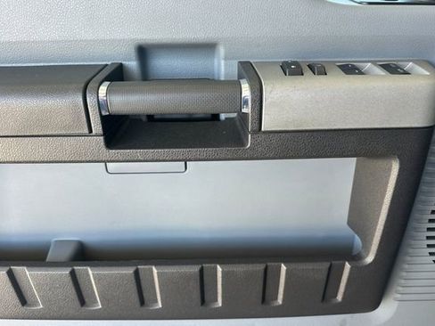 Used 2015 Ford F250 XLT w/ XLT Premium Package AWD/4WD image 13