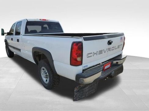 Used 2005 Chevrolet Silverado 2500 4x4 Crew Cab w/ Heavy-Duty Power Package image 5