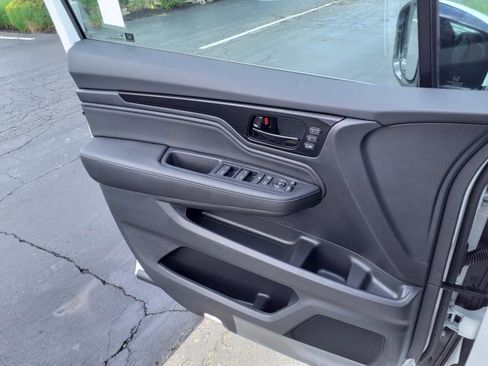 New 2025 Honda Odyssey Elite image 14
