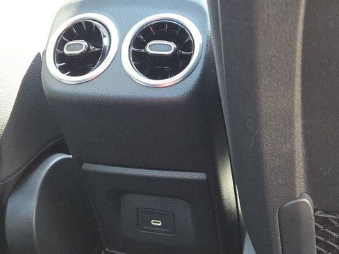 Used 2025 Mercedes-Benz CLA 250 4MATIC image 7