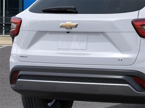 New 2026 Chevrolet Trax LT w/ LT Convenience Package image 14