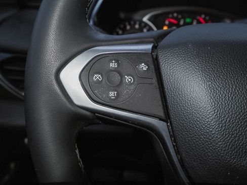 Certified 2023 Chevrolet Traverse LT image 32