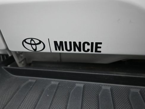 Used 2022 Ford F150 XLT image 41