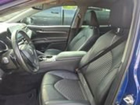 Used 2023 Toyota Camry SE w/ Convenience Package FWD image 12