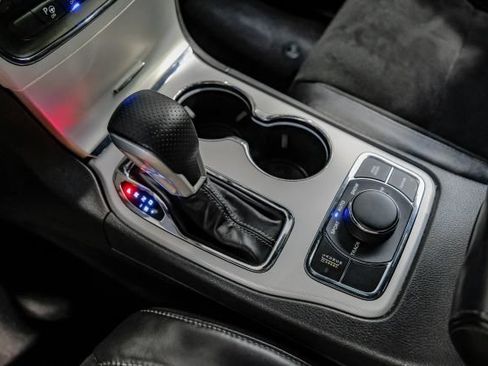 Used 2018 Jeep Grand Cherokee SRT AWD/4WD image 32