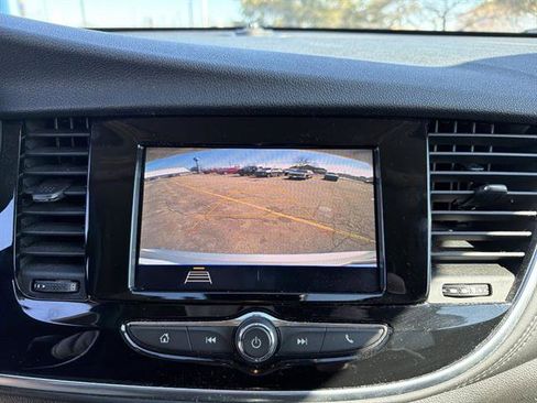 Used 2022 Buick Encore Preferred w/ Safety Package image 44