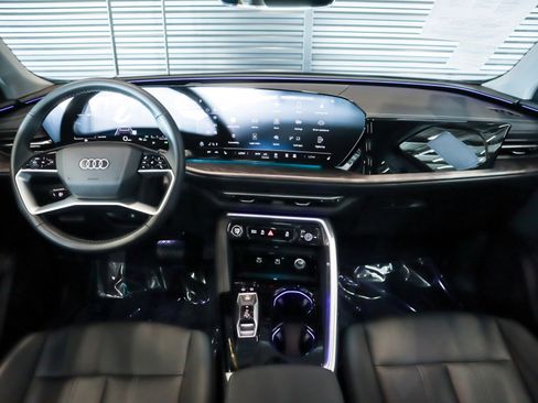 Certified 2025 Audi Q5 Premium w/ Convenience Package image 10