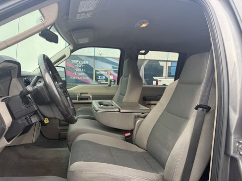 Used 2010 Ford F250 XLT image 12