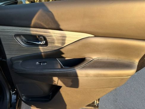 Used 2017 Nissan Murano Platinum w/ Platinum Technology Package AWD/4WD image 20