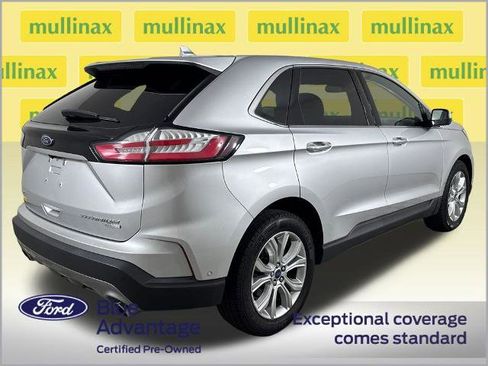 Certified 2019 Ford Edge Titanium w/ Equipment Group 301A FWD image 4