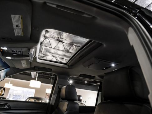 Used 2020 GMC Yukon SLT w/ Open Road Package AWD/4WD image 5