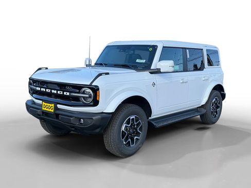 New 2025 Ford Bronco Outer Banks image 1