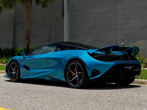 Used 2025 McLaren 750S RWD image 25
