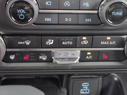 New 2025 Ford Bronco Outer Banks image 24