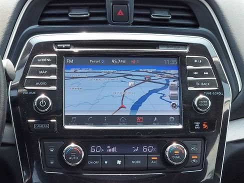 Used 2016 Nissan Maxima 3.5 SL FWD image 13