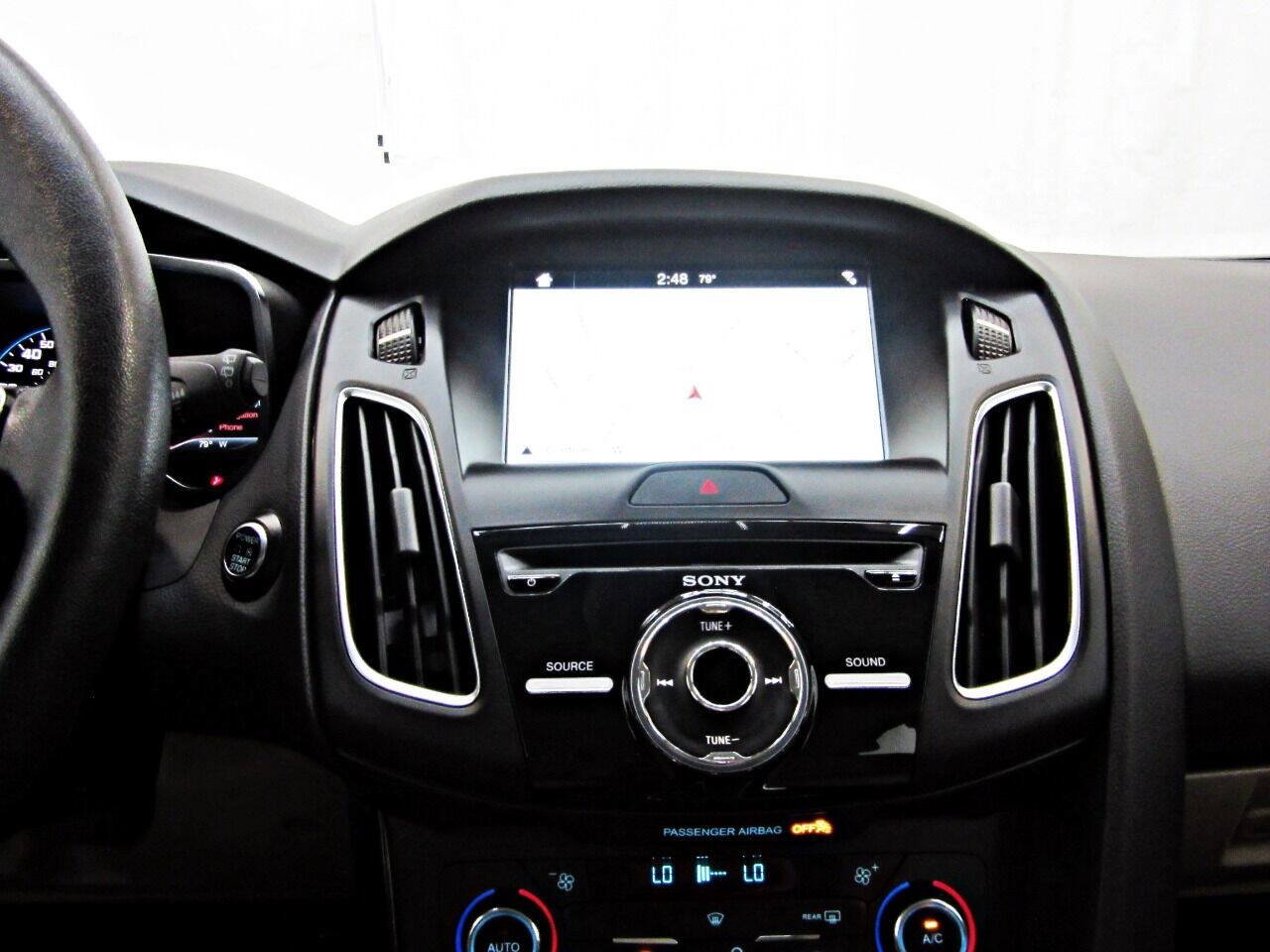 Used 2016 Ford Focus Electric Hatchback FWD image 22