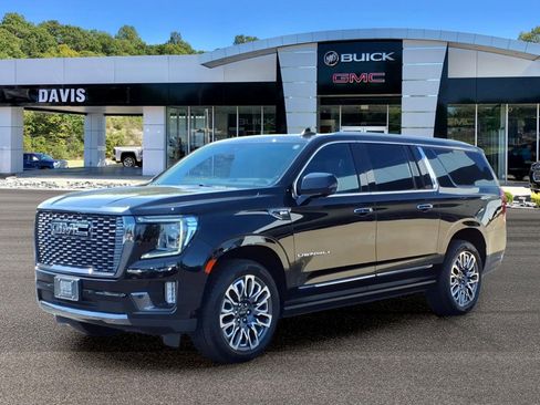 Used 2024 GMC Yukon XL Denali Ultimate AWD/4WD image 3