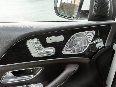 Used 2020 Mercedes-Benz GLS 450 4MATIC image 19