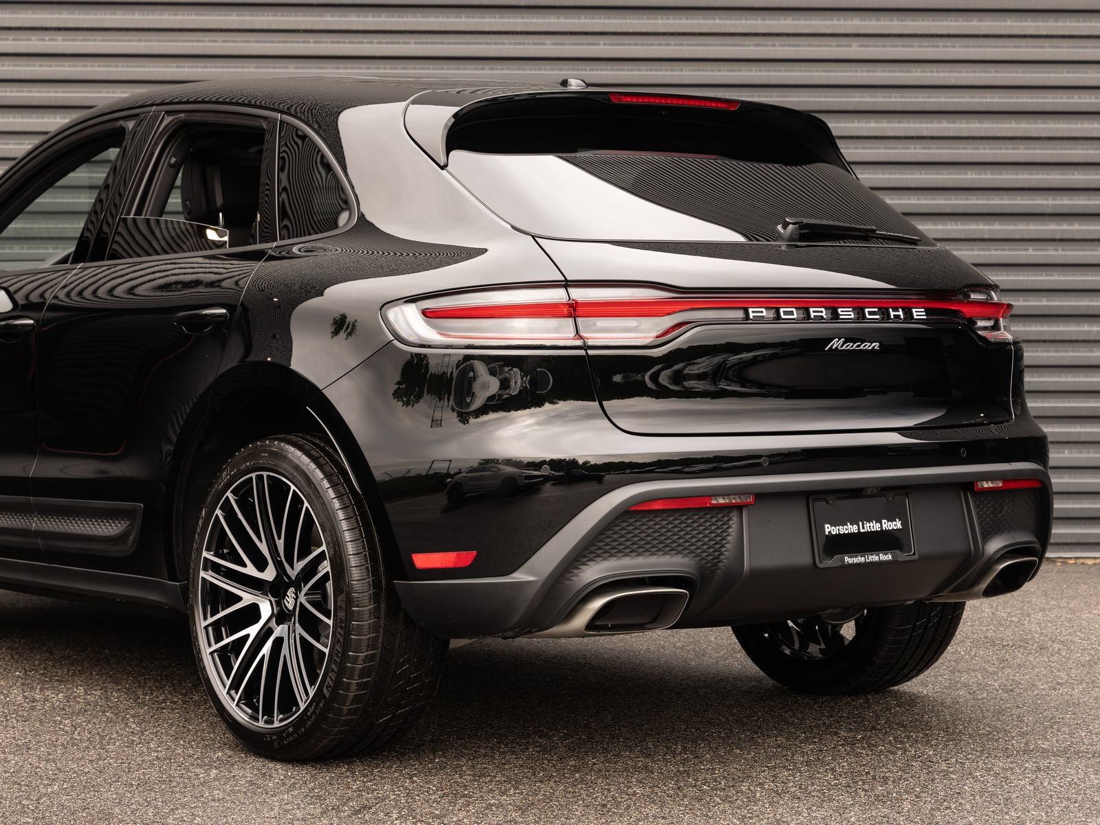 Certified 2026 Porsche Macan AWD/4WD image 11