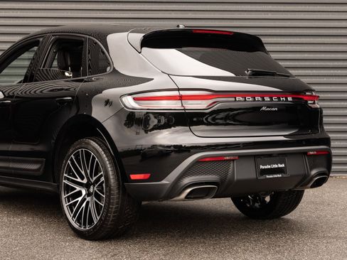 Certified 2026 Porsche Macan AWD/4WD image 11
