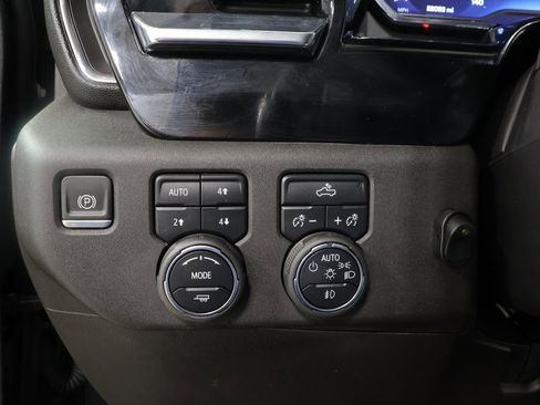 Used 2023 Chevrolet Silverado 1500 RST image 17