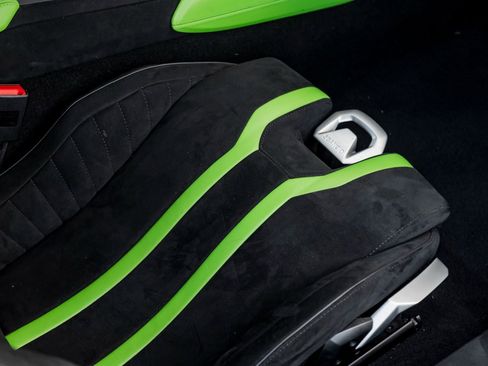 Used 2024 Lamborghini Huracan STO image 22