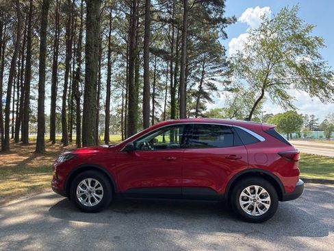 Used 2023 Ford Escape Active AWD/4WD image 6