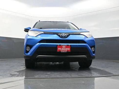 Used 2018 Toyota RAV4 Limited AWD/4WD image 32