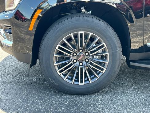 New 2026 GMC Yukon Elevation w/ Elevation Premium Package AWD/4WD image 12
