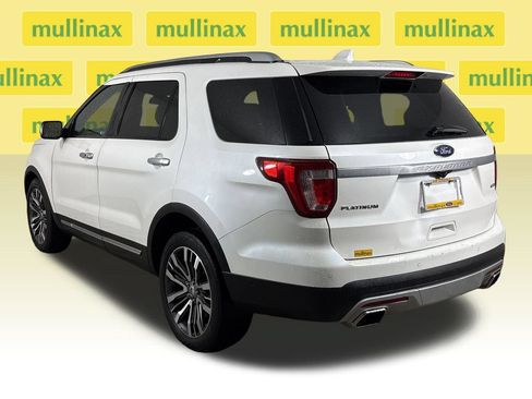 Used 2016 Ford Explorer Platinum AWD/4WD image 11