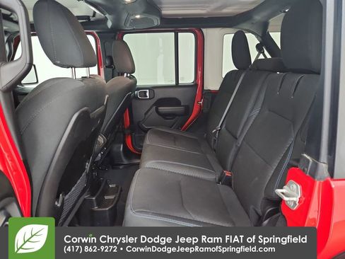 Used 2024 Jeep Wrangler Unlimited Rubicon 4xe image 30