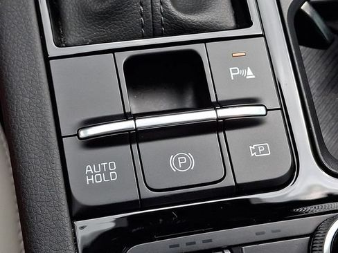 Certified 2025 Kia K5 GT-Line AWD/4WD image 24