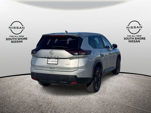 Used 2025 Nissan Rogue SV AWD/4WD image 5