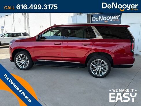 Used 2023 Cadillac Escalade Premium Luxury w/ LPO, Radiant Package AWD/4WD image 9