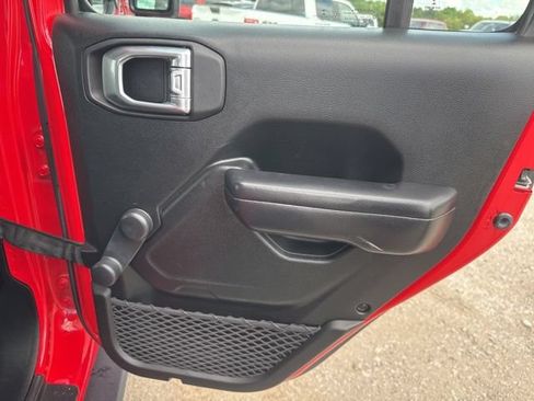 Used 2021 Jeep Wrangler Unlimited Sport AWD/4WD image 16