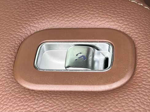 Certified 2026 Mercedes-Benz GLS 450 4MATIC image 49