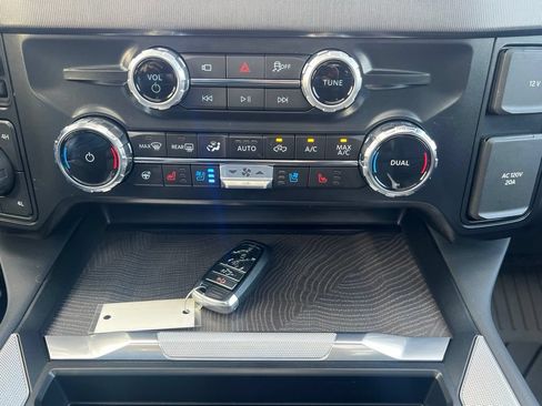 Used 2025 Ford F250 Platinum AWD/4WD image 17
