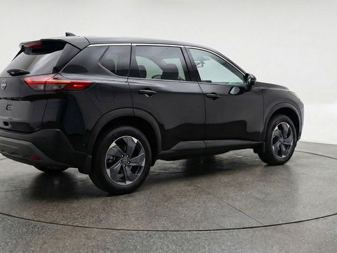 Used 2025 Nissan Rogue SV AWD/4WD image 9